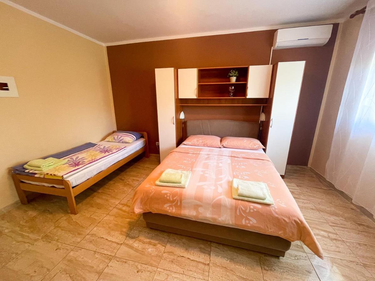Apartmani Combaj Ядраново Экстерьер фото